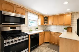 1423 Silver Ln, East Hartford, CT 06118 - Photo 2