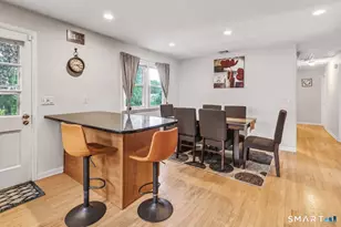 240 Blackhouse Rd, Trumbull, CT 06611 - Photo 12