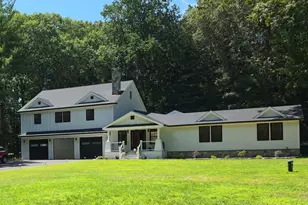203 wildflower Ln, Fairfield, CT 06824 - Photo 1