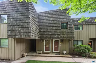 106 Gillies Ln, Norwalk, CT 06854 - Photo 2