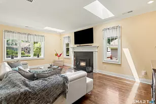 12 Cottage Pl, Trumbull, CT 06611 - Photo 6