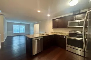 130 Meridian St, Groton, CT 06340 - Photo 4