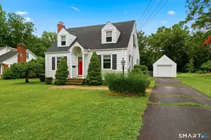141 Elm St, Windsor Locks, CT 06096 - Photo 2