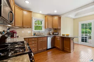 141 Elm St, Windsor Locks, CT 06096 - Photo 14