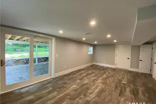 10 Donohue Dr, Norwalk, CT 06851 - Photo 8