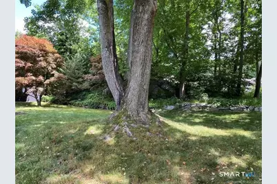 10 Donohue Drive, Norwalk, CT 06851 - Photo 2