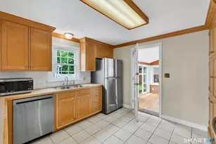 28 Huber Ave, Meriden, CT 06450 - Photo 8