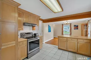 28 Huber Ave, Meriden, CT 06450 - Photo 8