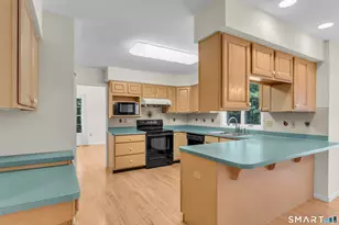 46 Spring Rock Rd, East Lyme, CT 06333 - Photo 12