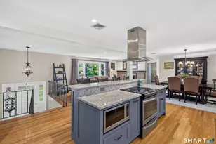 16 Williamsburg Dr, Orange, CT 06477 - Photo 10