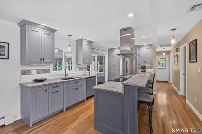 16 Williamsburg Drive, Orange, CT 06477 - Photo 8