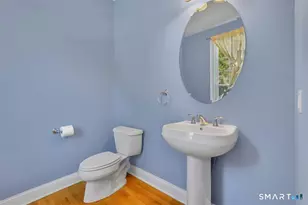 25 Fenwick Dr, Avon, CT 06001 - Photo 18