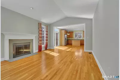 25 Fenwick Drive, Avon, CT 06001 - Photo 6