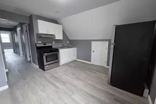 63 W Liberty St, Waterbury, CT 06706 - Photo 4