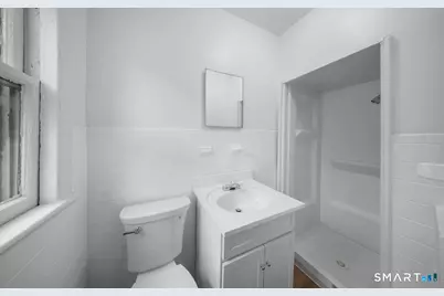 39 Granfield Avenue, Bridgeport, CT 06610 - Photo 2