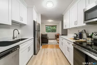 1700 Broadbridge Avenue #B33, Stratford, CT 06614 - Photo 1