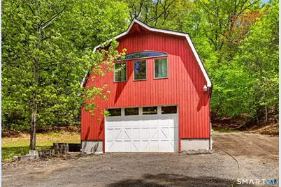 53 Hermitage Lane, North Haven, CT 06473 - Photo 2