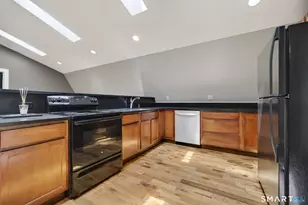 53 Hermitage Ln, North Haven, CT 06473 - Photo 6