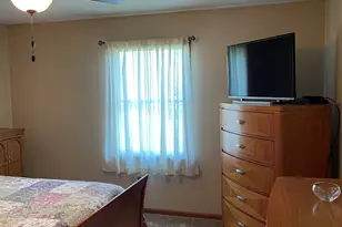 102 N Maple St, Enfield, CT 06082 - Photo 12