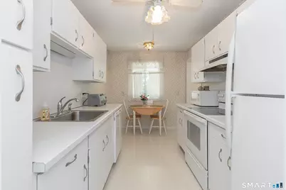 22 Heritage Village #B, Southbury, CT 06488 - Photo 20