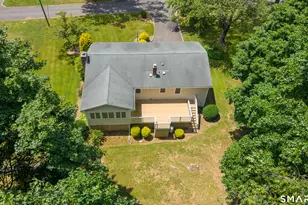 9 Crestwood Dr, Danbury, CT 06811 - Photo 2