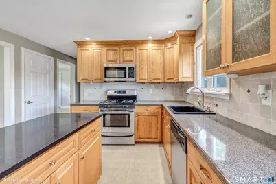 175 Post Oak Road, Stratford, CT 06614 - Photo 12