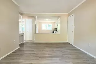 55 Oak Ridge Dr, New Haven, CT 06513 - Photo 2