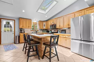 93 Marconi Ave, Bristol, CT 06010 - Photo 4