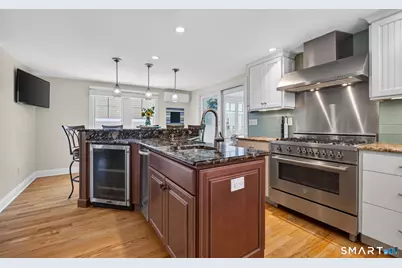 81 Hartford Avenue, Old Saybrook, CT 06475 - Photo 16