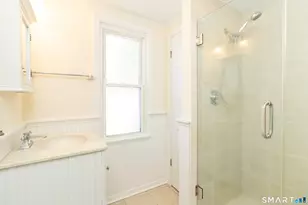 512 Leetes Island Rd, Branford, CT 06405 - Photo 14