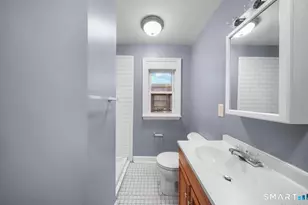 37 Granfield Ave, Bridgeport, CT 06610 - Photo 4