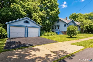 1822 Whitney Ave, Hamden, CT 06517 - Photo 4