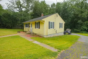409 Oakville Ave, Waterbury, CT 06708 - Photo 2
