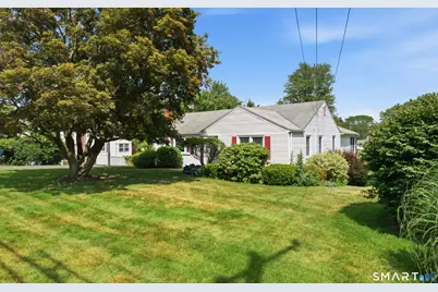 90 Woodland Avenue, Bloomfield, CT 06002 - Photo 2