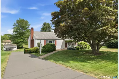 90 Woodland Avenue, Bloomfield, CT 06002 - Photo 1