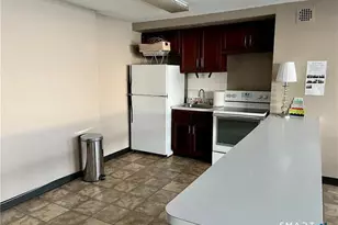 155 Brewster St, Bridgeport, CT 06605 - Photo 12