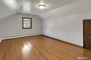 371 Northfield Dr, Bridgeport, CT 06606 - Photo 14