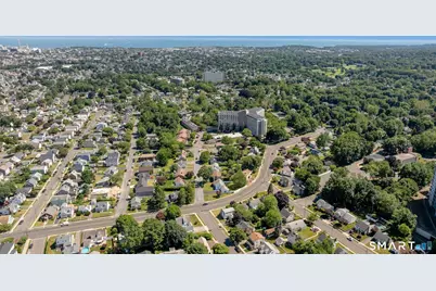 371 Northfield Drive, Bridgeport, CT 06606 - Photo 24