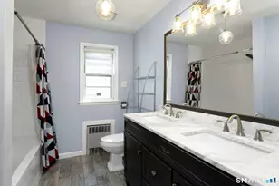 371 Northfield Dr, Bridgeport, CT 06606 - Photo 12