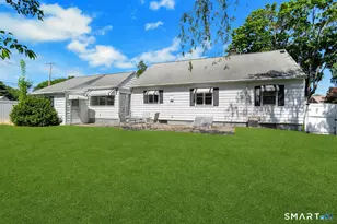371 Northfield Dr, Bridgeport, CT 06606 - Photo 2