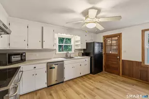 18 Leslie Ct, Bristol, CT 06010 - Photo 12