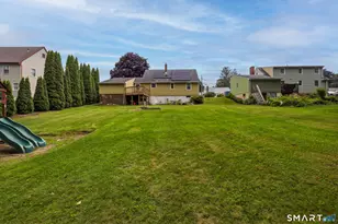 18 Leslie Ct, Bristol, CT 06010 - Photo 10
