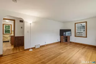 18 Leslie Ct, Bristol, CT 06010 - Photo 18