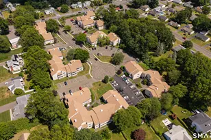 10 Lance Cir, Bridgeport, CT 06606 - Photo 28