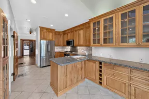 27 Willow St, Stonington, CT 06355 - Photo 12