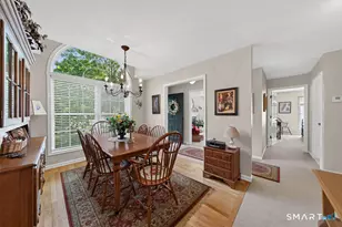 25 Hamden Hills Dr, Hamden, CT 06518 - Photo 10