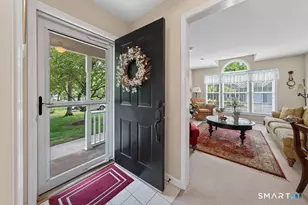 25 Hamden Hills Dr, Hamden, CT 06518 - Photo 4