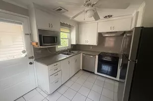 16 Harding Ave, Newington, CT 06111 - Photo 4