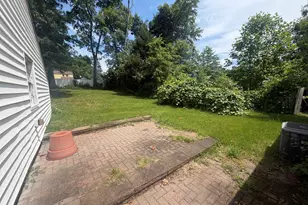 16 Harding Ave, Newington, CT 06111 - Photo 14