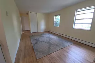 43 Fairview Dr, Danbury, CT 06810 - Photo 6